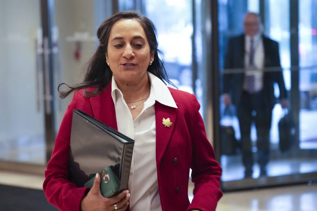  Anita Anand