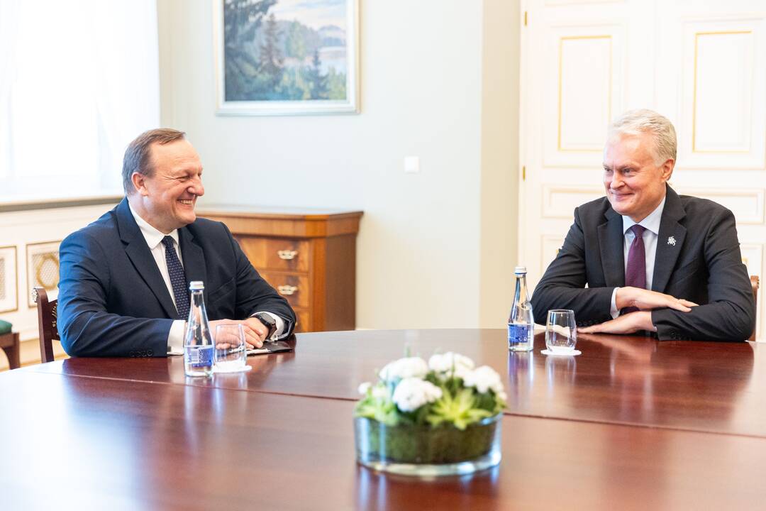  Vladislavas Kondratovičius (kairėje) ir Gitanas Nausėda