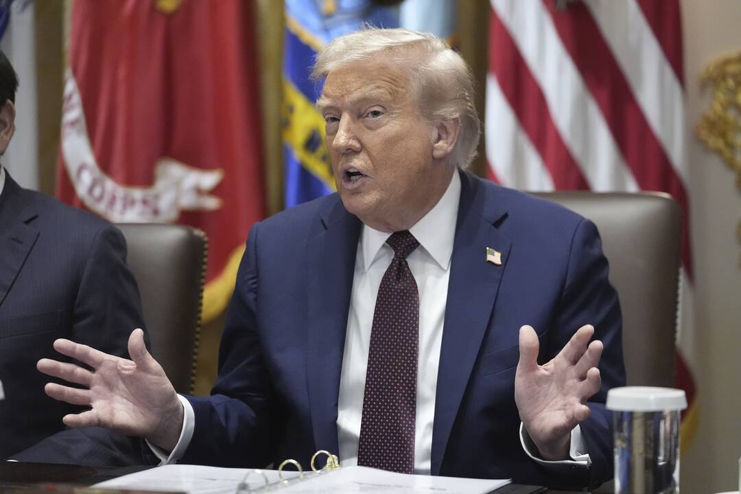 Trumpas žada padaryti galą nusikalstamumui Čikagoje