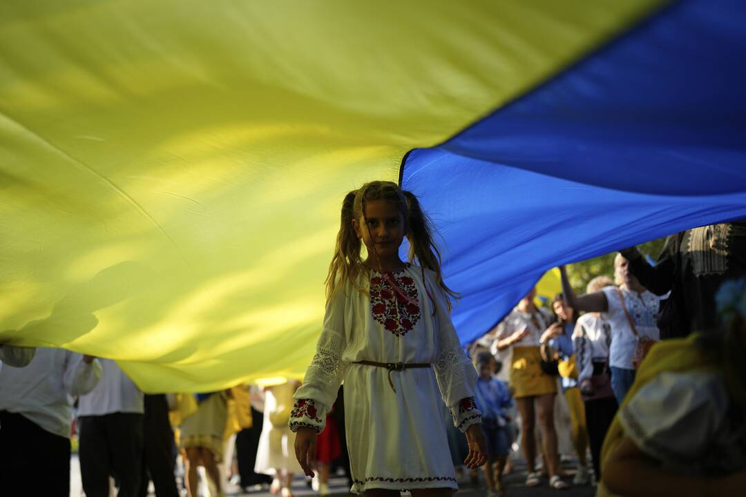 Iš Rusijos okupuotų teritorijų grąžinta dar šešiolika Ukrainos vaikų