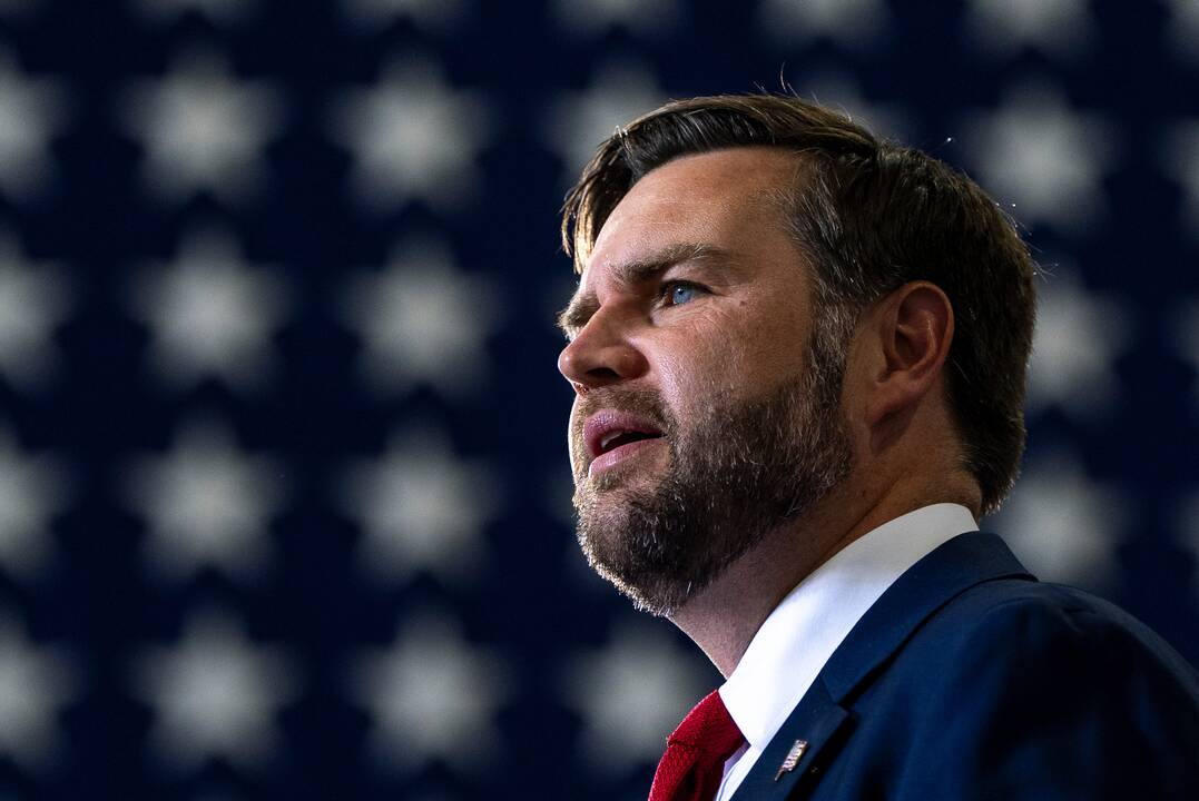 Vance'as: Trumpas „neįtikėtinai nekantrauja“ dėl Rusijos