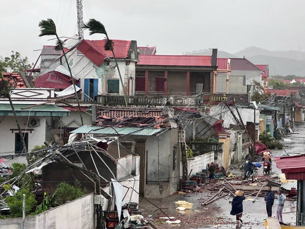Vietnamo pakrantę nusiaubė taifūnas „Bualoi“, žuvo vienuolika žmonių