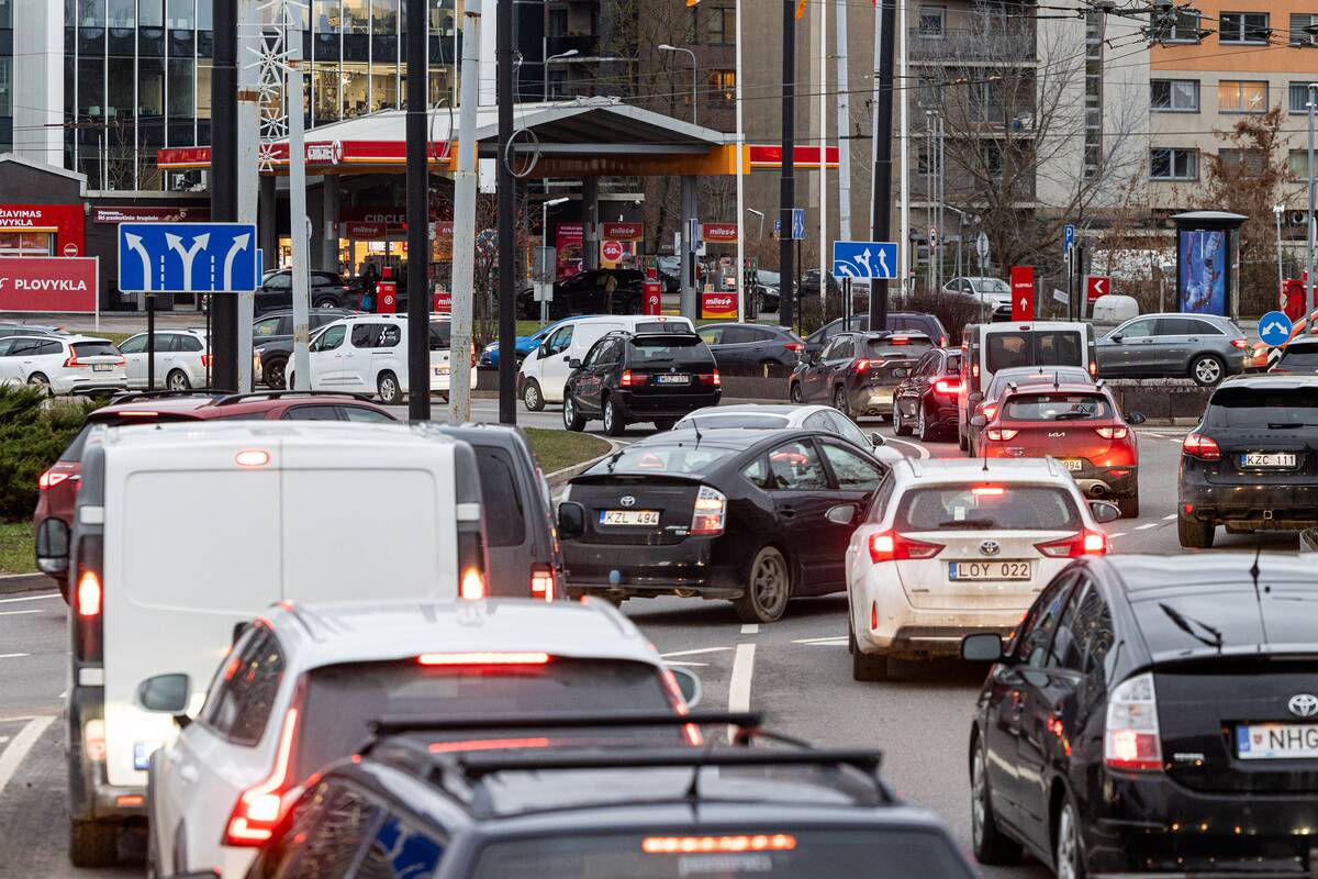 Sako, kad suvaldyti sostinės spūstis – misija neįmanoma