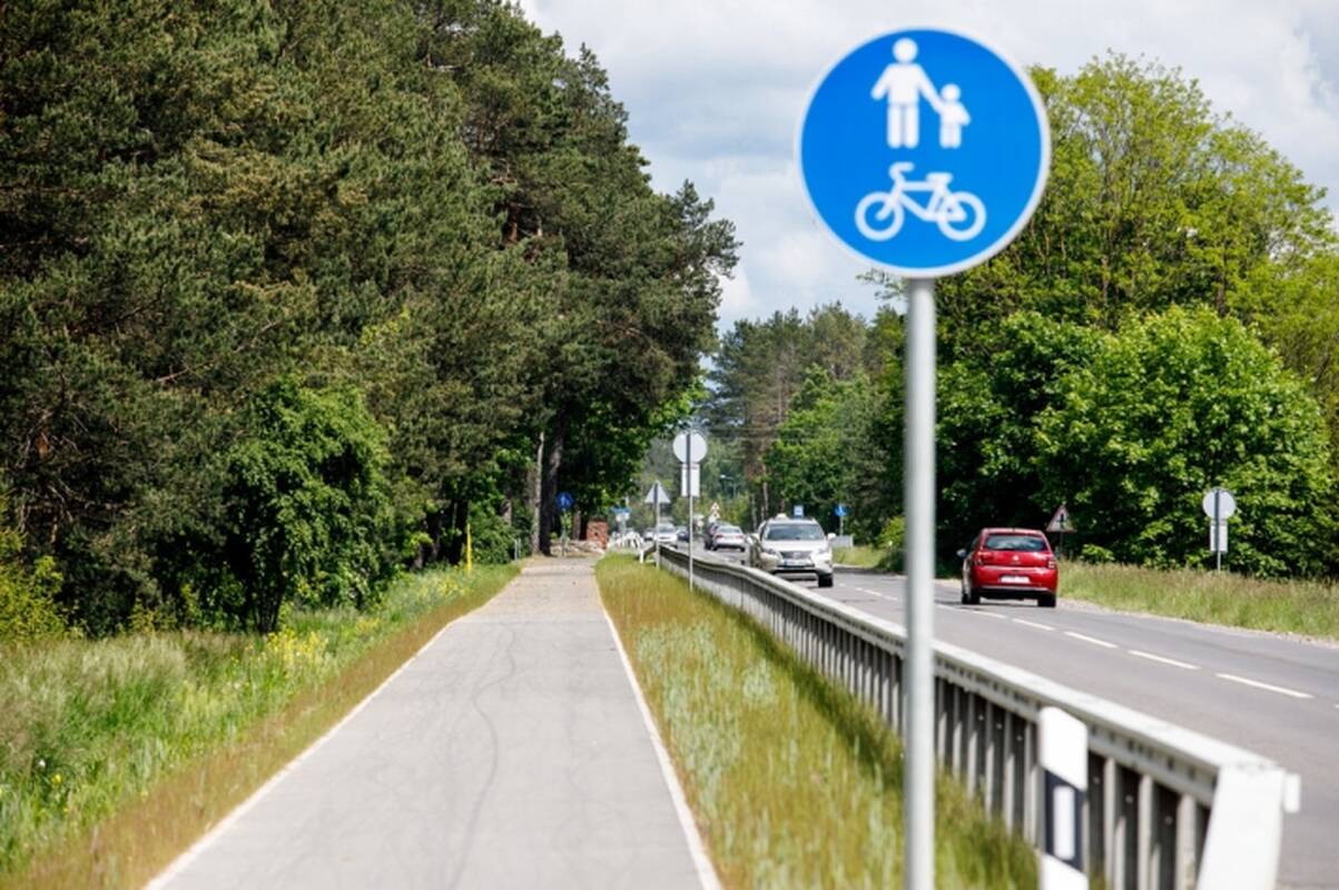 Naujas dviračių takas sujungs Karmėlavą su Kaunu