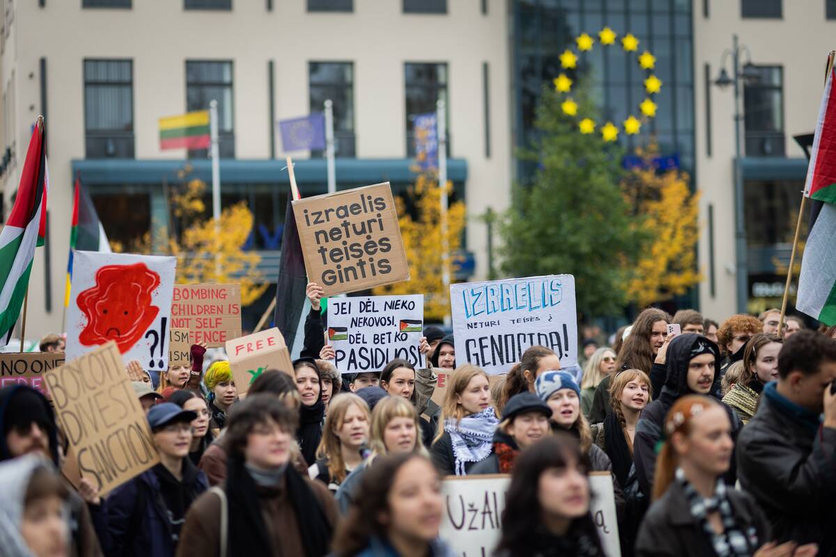 Vilniuje vyko protestas „2 metai genocido: užtenka tylėti!“