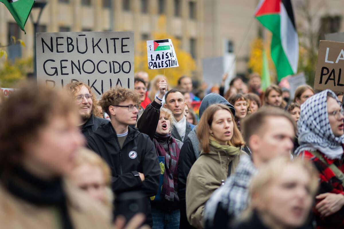 Vilniuje vyko protestas „2 metai genocido: užtenka tylėti!“