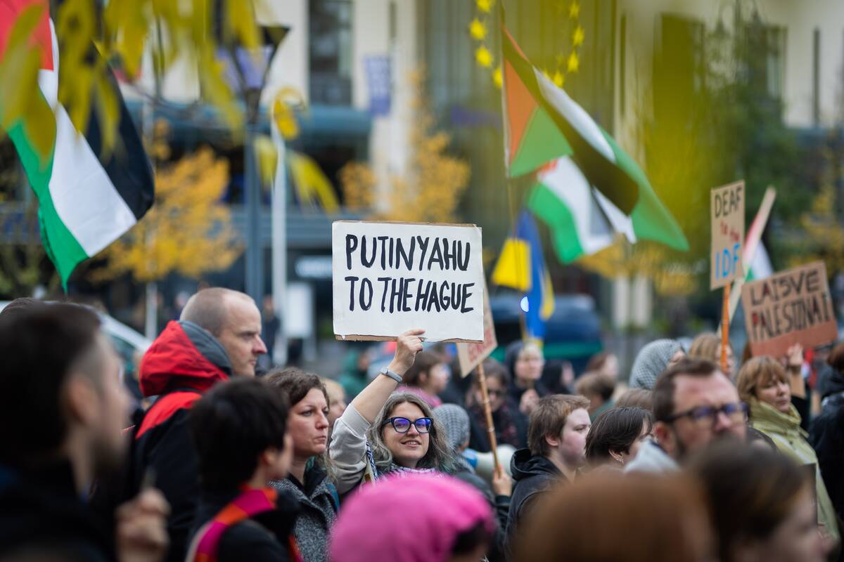 Vilniuje vyko protestas „2 metai genocido: užtenka tylėti!“