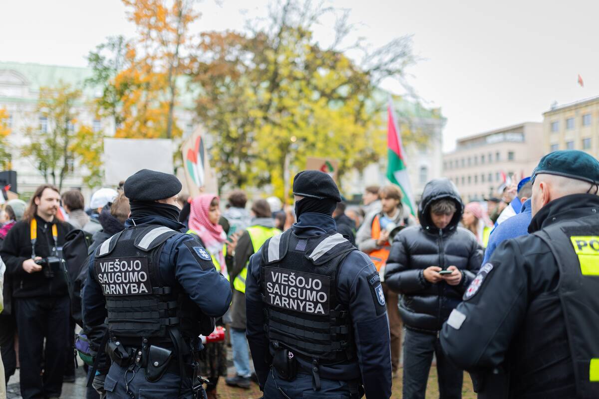 Vilniuje vyko protestas „2 metai genocido: užtenka tylėti!“