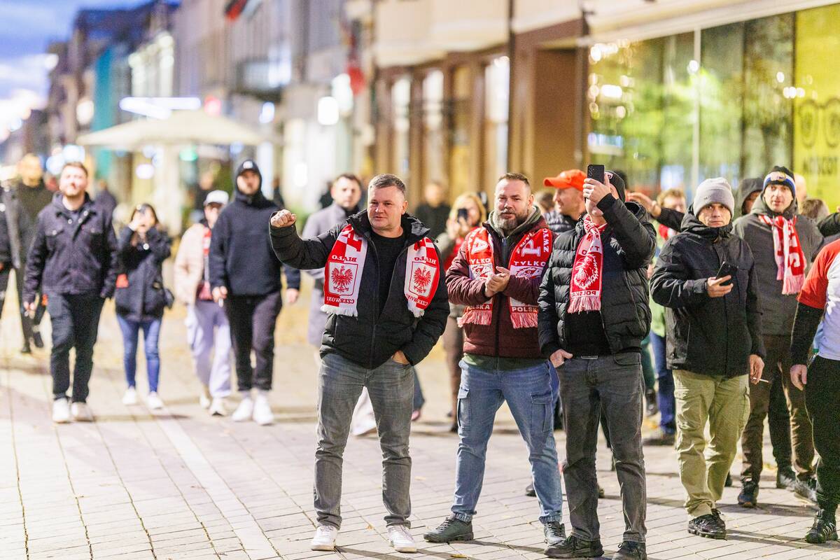 Lenkijos futbolo sirgaliai Kaune