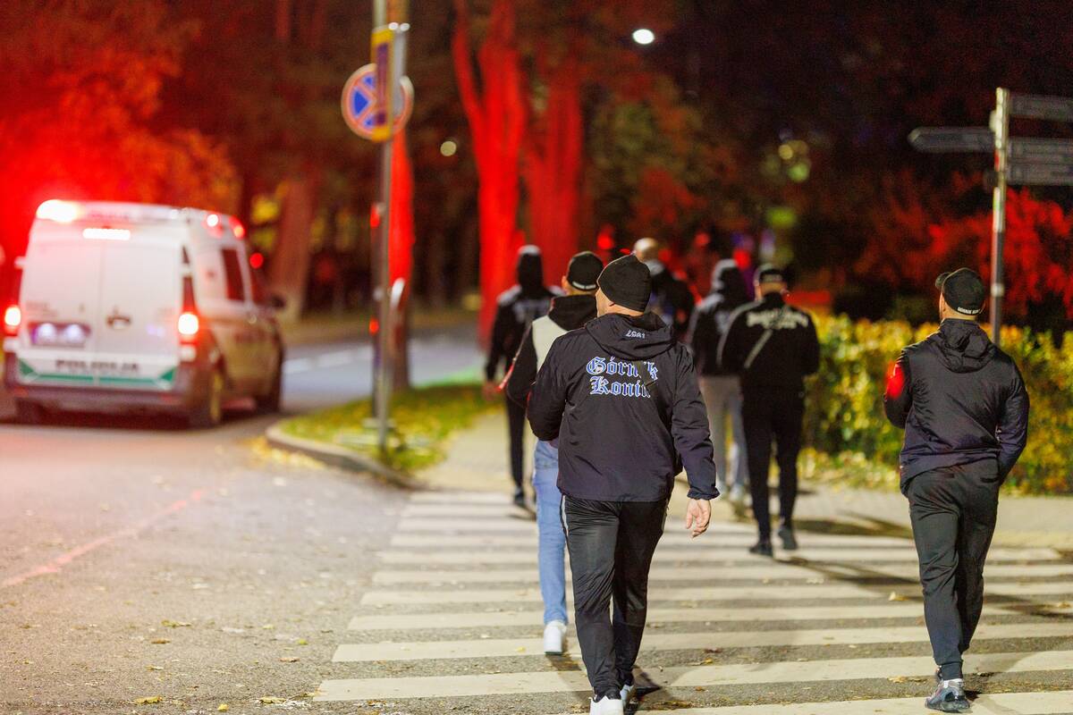 Lenkijos futbolo sirgaliai Kaune