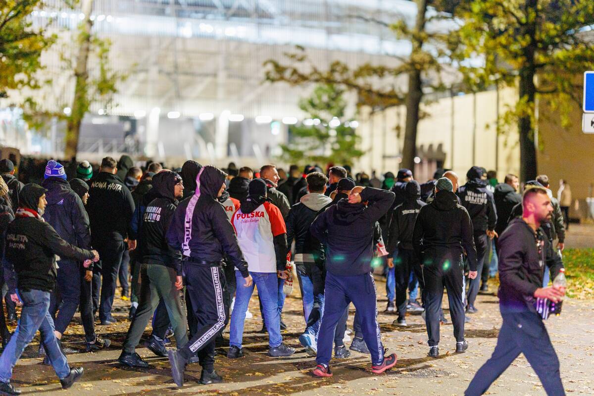 Lenkijos futbolo sirgaliai Kaune