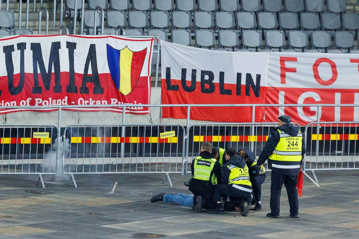 Lietuvos futbolo rinktinė susitiko su Lenkijos futbolininkais