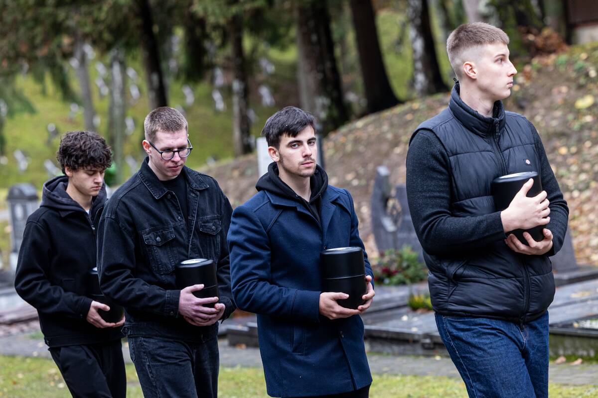 Atsisveikinimas su medicinos mokslui savo kūnus paaukojusiais žmonėmis