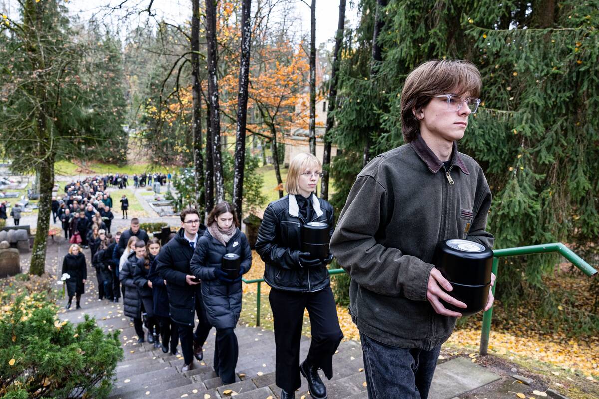 Atsisveikinimas su medicinos mokslui savo kūnus paaukojusiais žmonėmis
