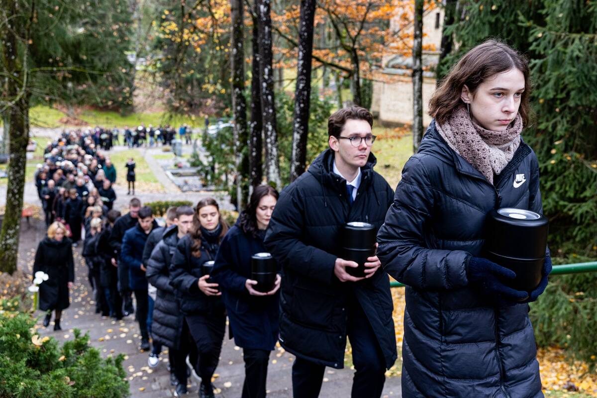 Atsisveikinimas su medicinos mokslui savo kūnus paaukojusiais žmonėmis