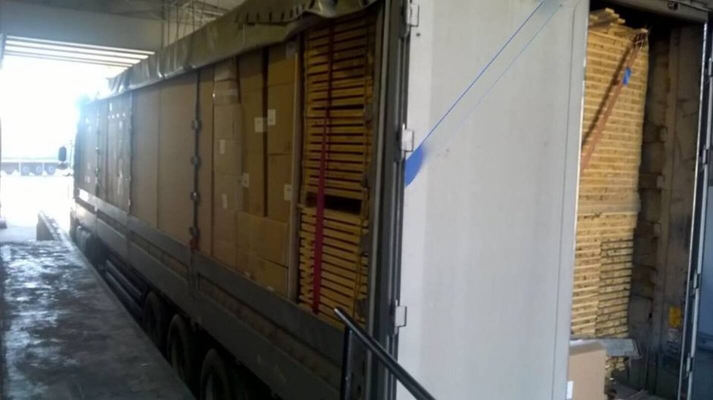 Prie Pasvalio sulaikytas vilkikas su 100 tūkst. eurų vertės kontrabanda