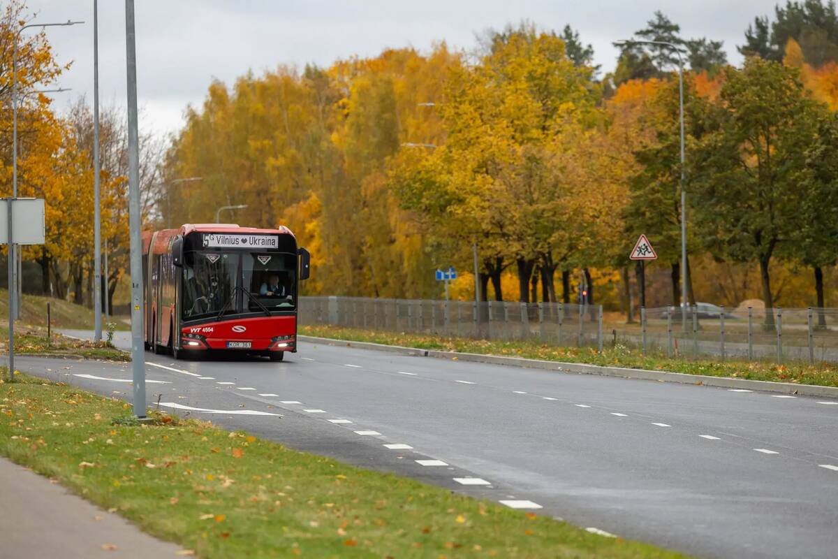 Artėjant Vėlinėms – dažnesnis viešasis transportas link pagrindinių Vilniaus kapinių 