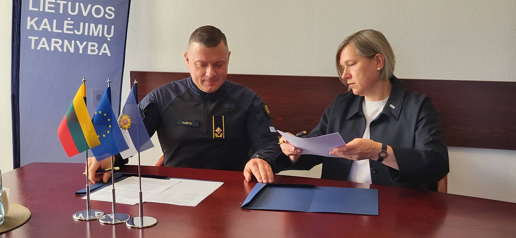 Narkotikų kontrolės departamentas su Kalėjimų tarnyba stiprins narkotikų prevenciją kalėjimuose