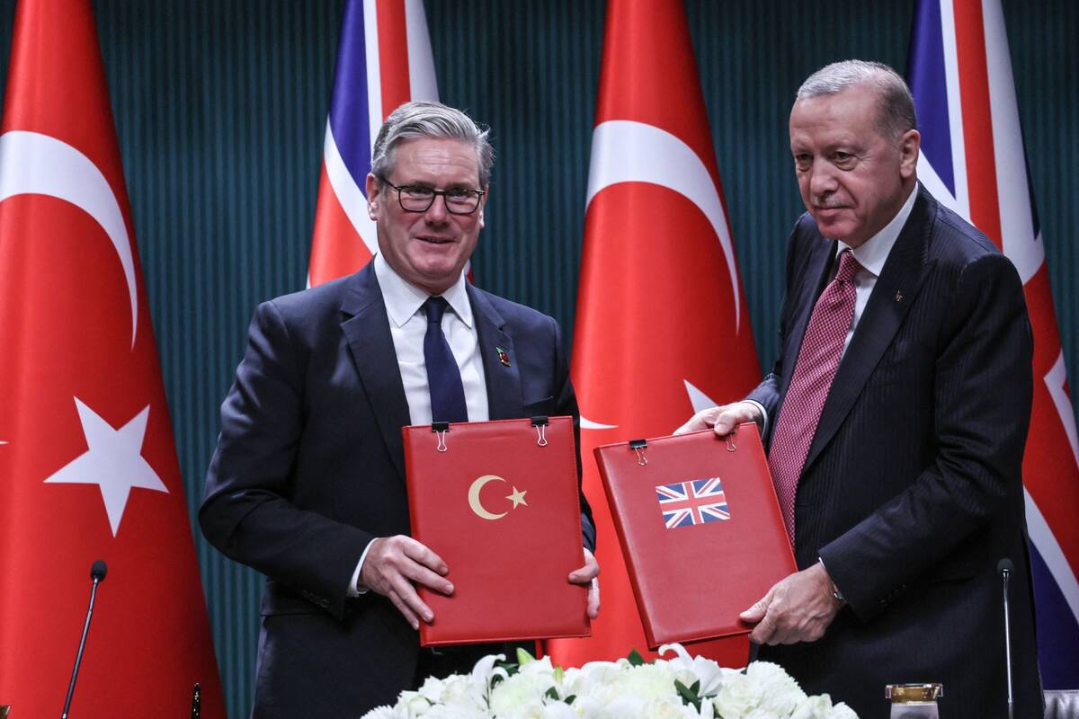 Turkija ir JK pasirašė 9 mlrd. eurų vertės sutartį dėl naikintuvų „Eurofighter“