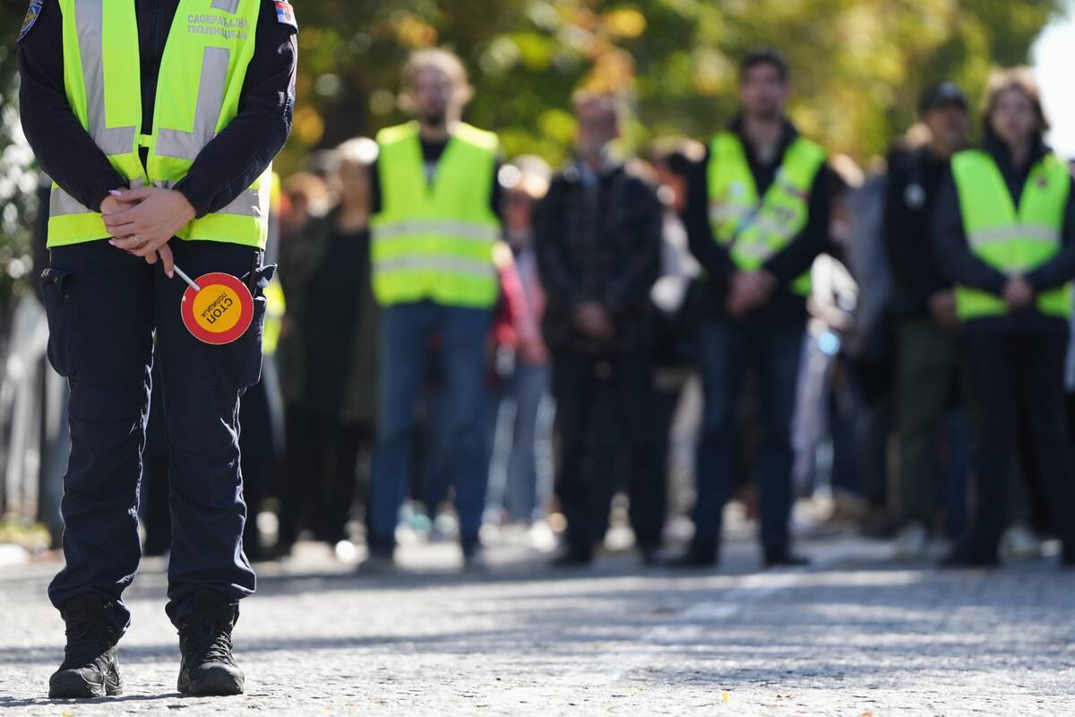 Serbijoje per autobuso avariją žuvo du žmonės, 80 sužeista
