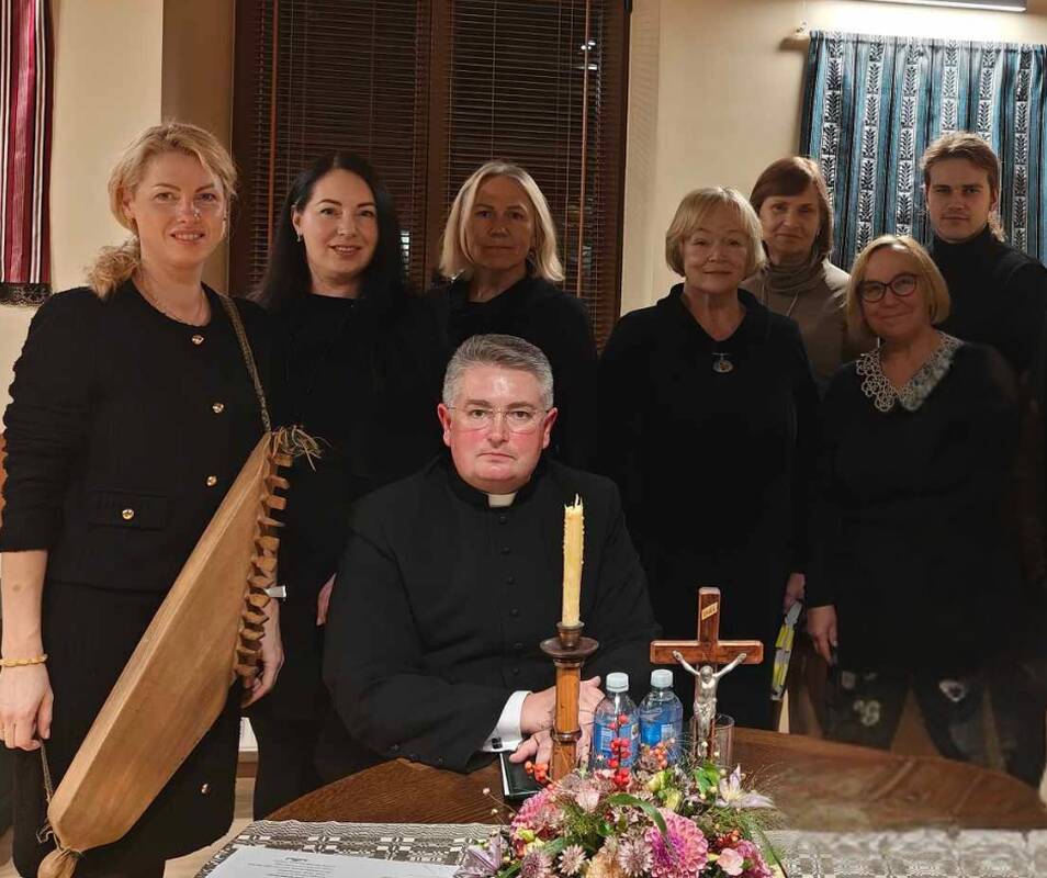 „Kai skamba varpai. Apie orią mirtį“: pokalbis ir giesmės