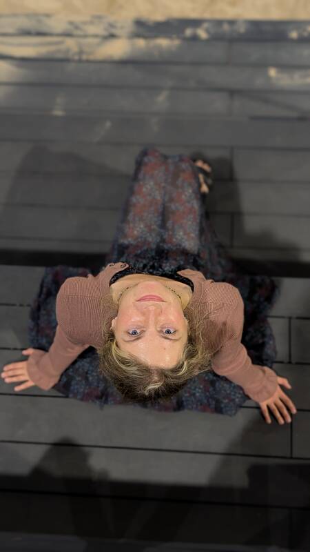 Proveržis: „Sumanymas buvo senas, o tądien kilo impulsas rašyti. Atsisėdau ir per pusę metų parašiau“, – distopijos atsiradimo aplinkybes atskleidė autorė.