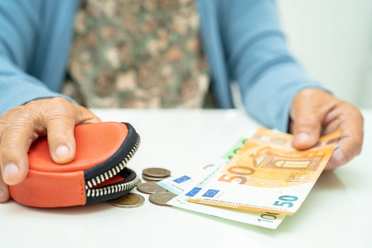 Premjerė pranešė, kiek didės minimali alga, kultūros ir švietimo sektoriaus finansavimas 