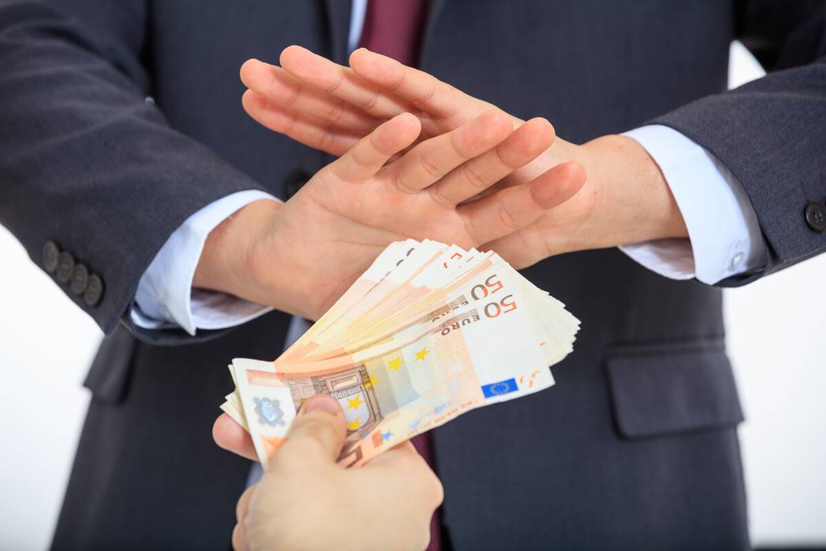 STT: šalyje stebimas korupcijos patirties mažėjimas ir skaidrumo didėjimas