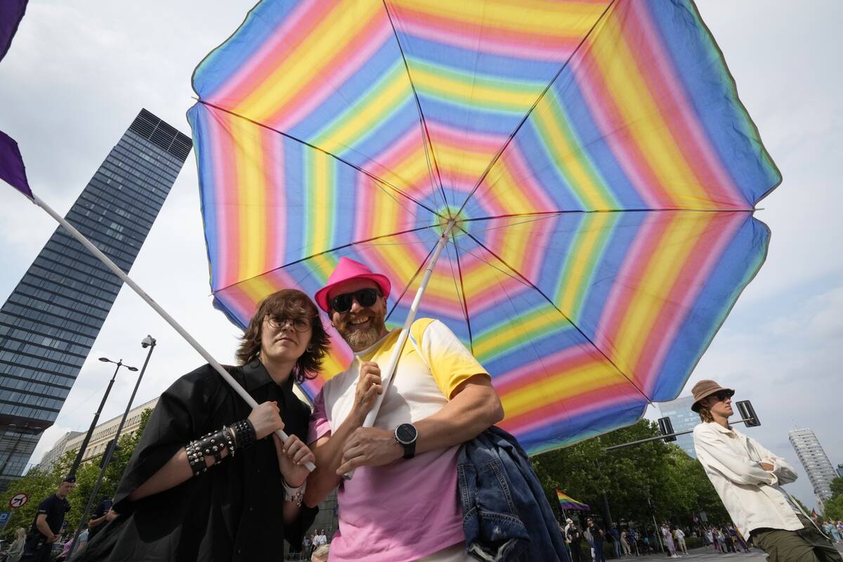 Lenkijoje pristatytas įstatymo projektas dėl LGBTIQ porų civilinių sąjungų