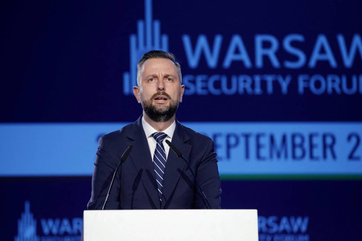 Lenkų gynybos ministras: Lenkija 2026 metais planuoja pradėti dronų gamybą