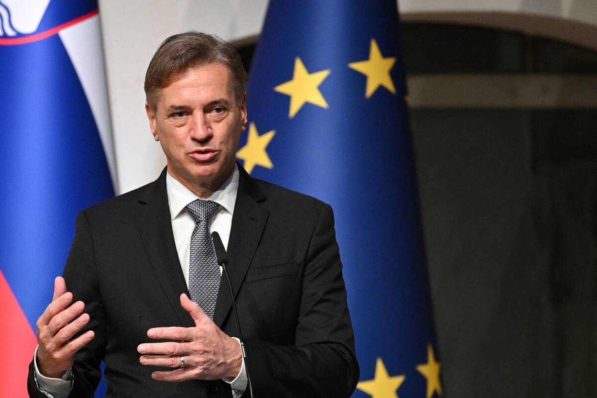 Dėl įtariamo romų išpuolio atsistatydino du Slovėnijos ministrai