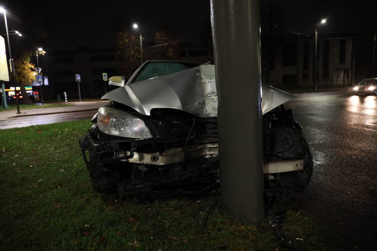 Neblaivaus BMW vairuotojo šou Šlienavoje: „kaskadininką“ įdavė pasipiktinę kaimynai