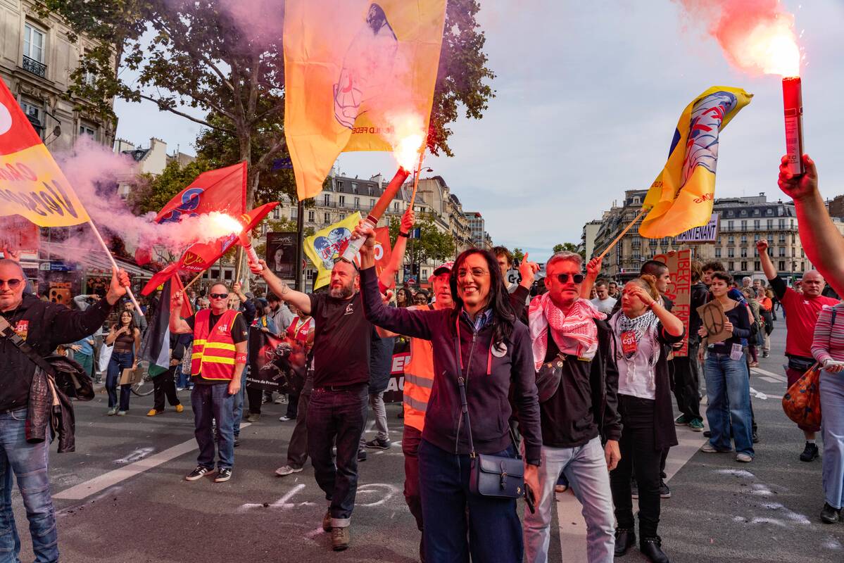 Prancūzijoje laukiant naujos vyriausybės pristatymo – nauji protestai