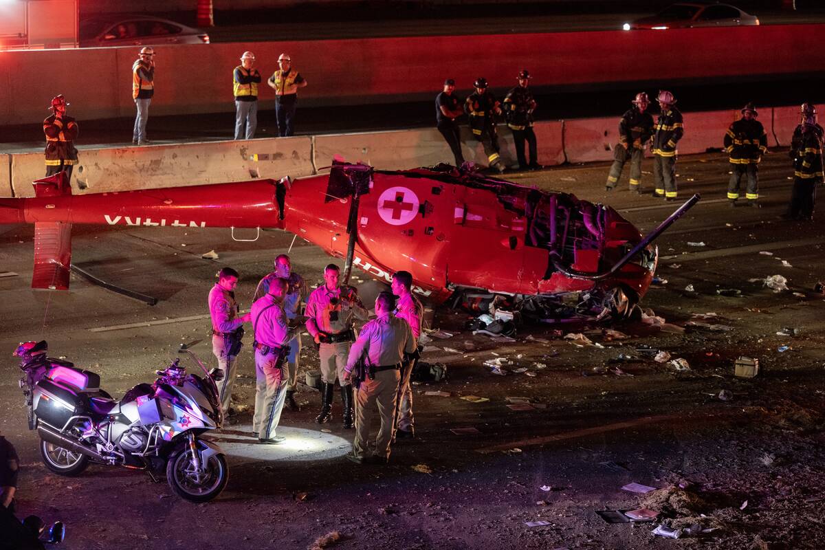 Kalifornijos greitkelyje sudužo medicinos pagalbos sraigtasparnis