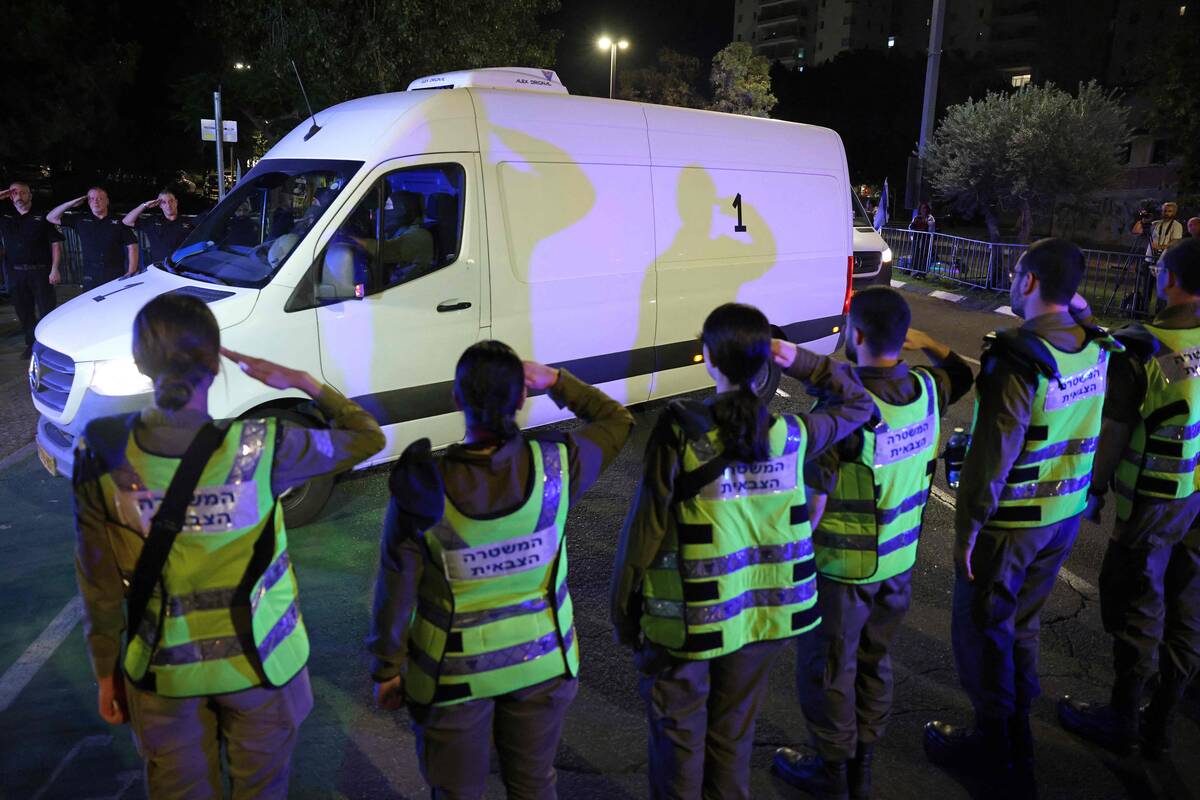 Izraelis teigia, kad vienas „Hamas“ grąžintas kūnas nėra buvusio įkaito