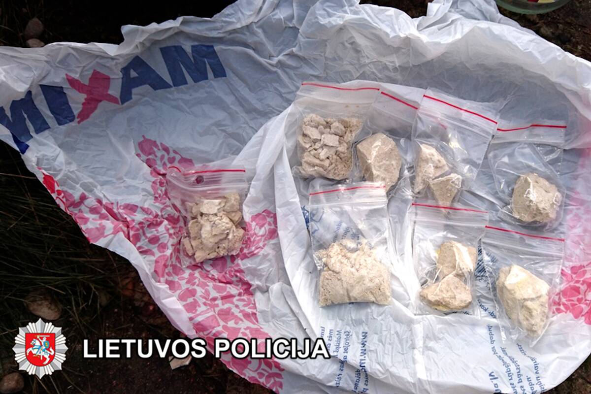 JK Lietuvai perdavė ieškomą klaipėdietį: įtariamas disponavęs labai dideliu narkotikų kiekiu