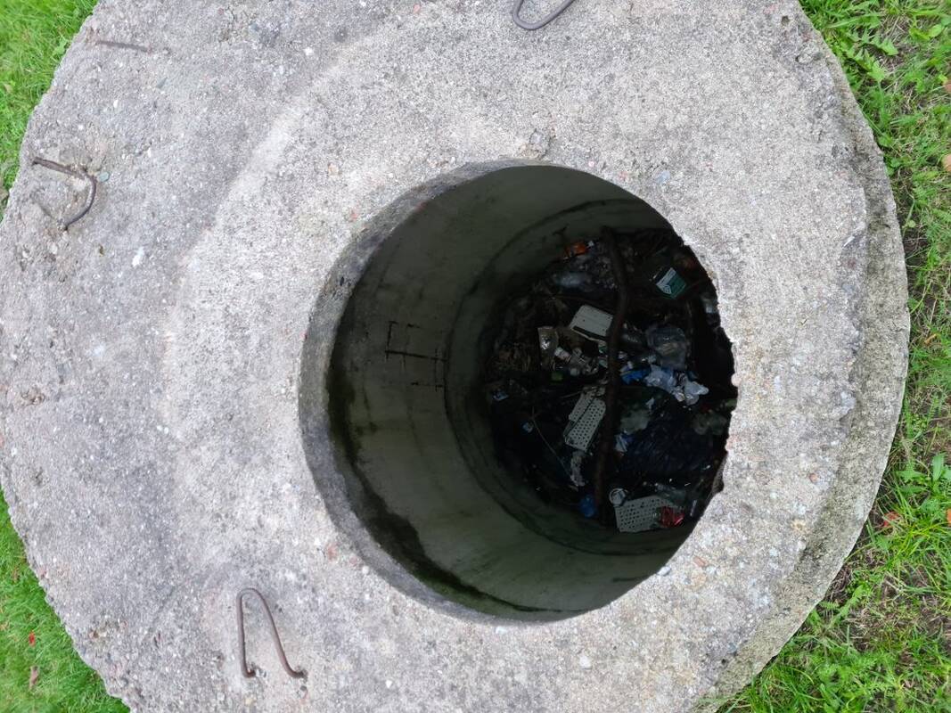 Sumaištis Garliavoje: iš šulinio ištraukta moteris be gyvybės ženklų