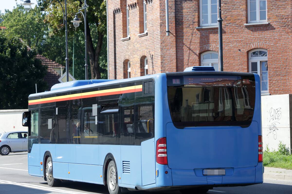  „Gintarinis vairas“ įspėjo Užimtumo tarnybą, kad ketina atleisti 48 darbuotojus – didžiąją bendrovėje dirbančių autobusų vairuotojų dalį.