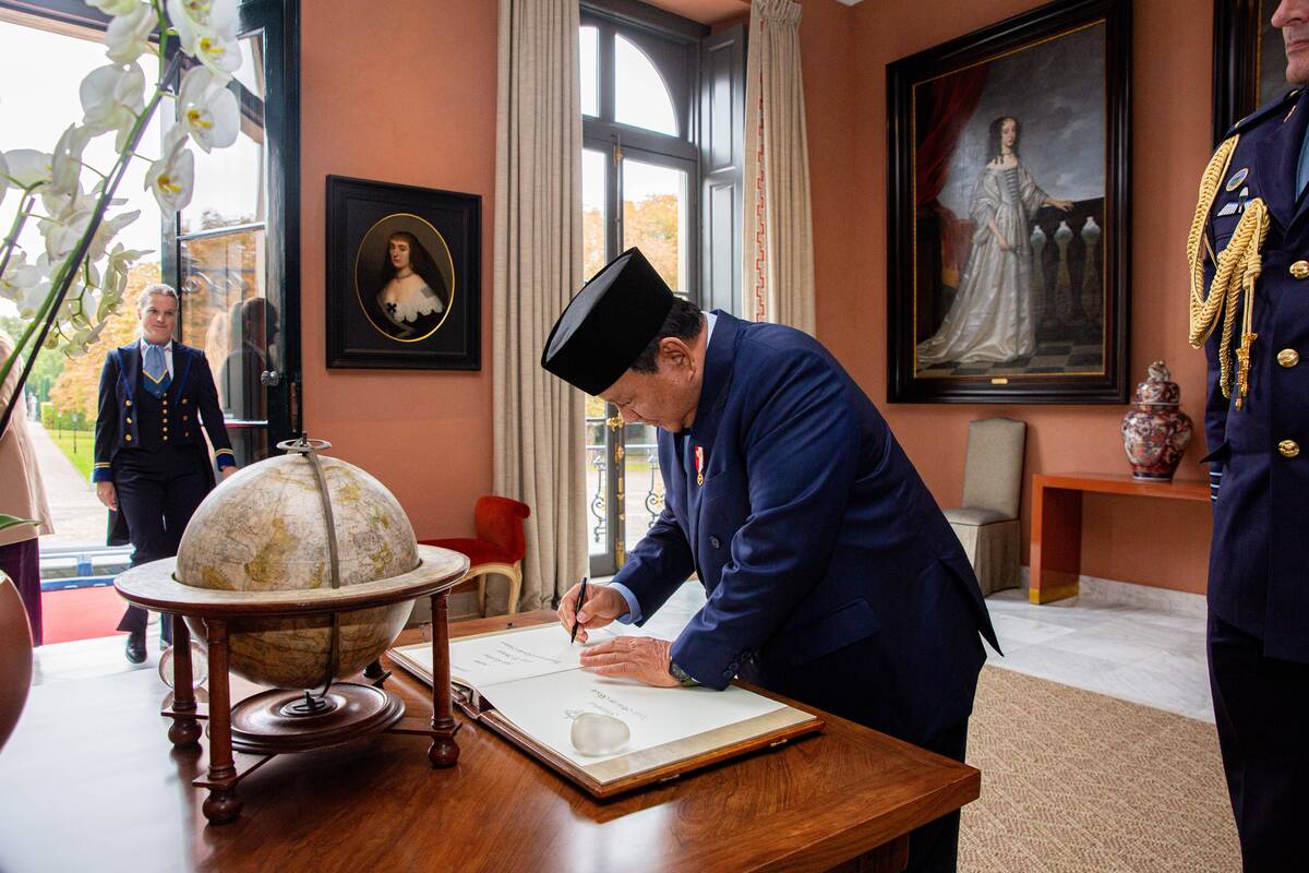 Vizitas: Nyderlandų valdžiai nusprendus grąžinti kolonijinės eros metu iš Indonezijos paimtą fosilijų kolekciją, Indonezijos prezidentas P. Subianto viešėjo Hagoje.