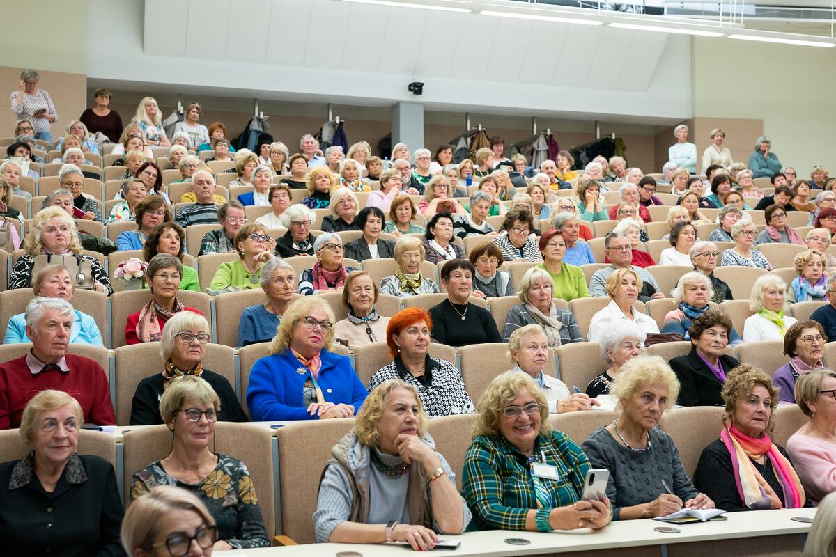 Susidomėjimas: mokytis norinčių senjorų užsiregistravo tiek daug, kad net teko stabdyti registraciją.