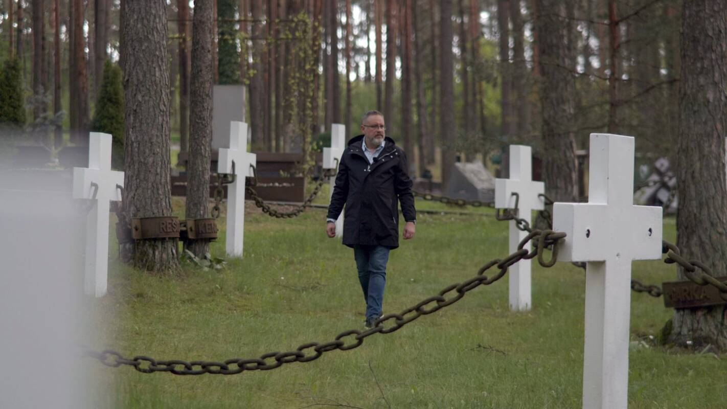 Transformacijos: L. Užomeckio pasivaikščiojimai su miestiečiais po Petrašiūnų kapines persikėlė į dokumentinę kino juostą.