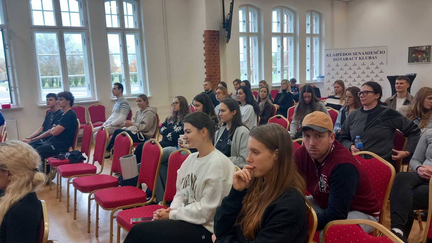 Aptarė: renginyje „Stiprus viduje – stiprus išorėje“ jaunuoliai diskutavo apie discipliną, emocinę sveikatą ir atsakomybę už savo pasirinkimus.