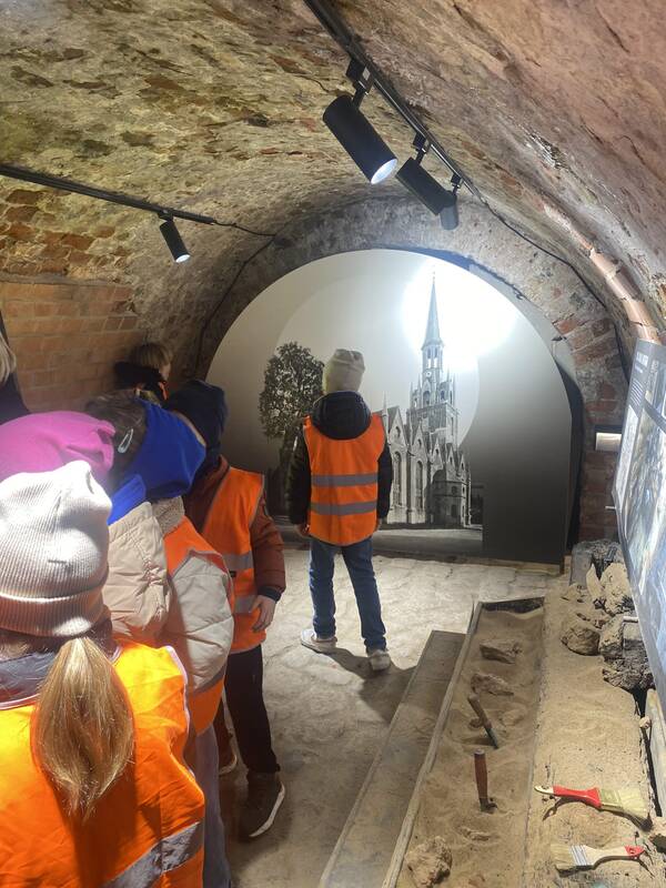 Pažintis: konkurso dalyviai pamatė, kaip atrodė didžiausia Klaipėdos Šv. Jono bažnyčia ir lietuvių Šv. Jokūbo bažnyčia.