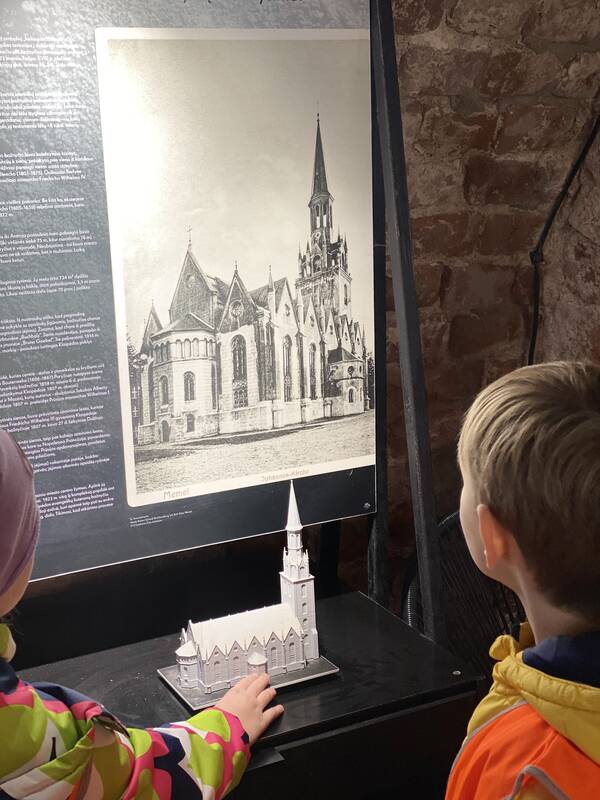 Užduotys: mažesni konkurso dalyviai noriai ėmėsi atlikti jiems pateiktas užduotis.