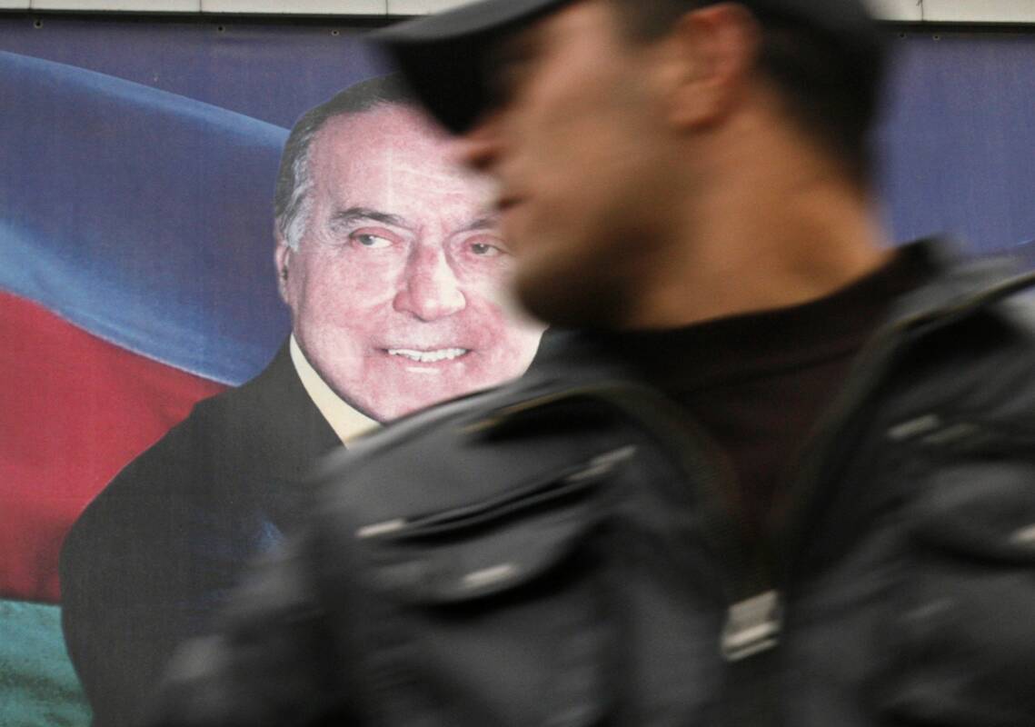 Patriarchas: dabartinio Azerbaidžano lyderio I. Alijevo tėvas Heydaras politikoje ėmė reikštis dar Šaltojo karo metais. Jis buvo aukšto rango KGB pareigūnas ir sparčiai kilo karjeros laiptais, kol galiausiai tapo nepriklausomo Azerbaidžano prezidentu.