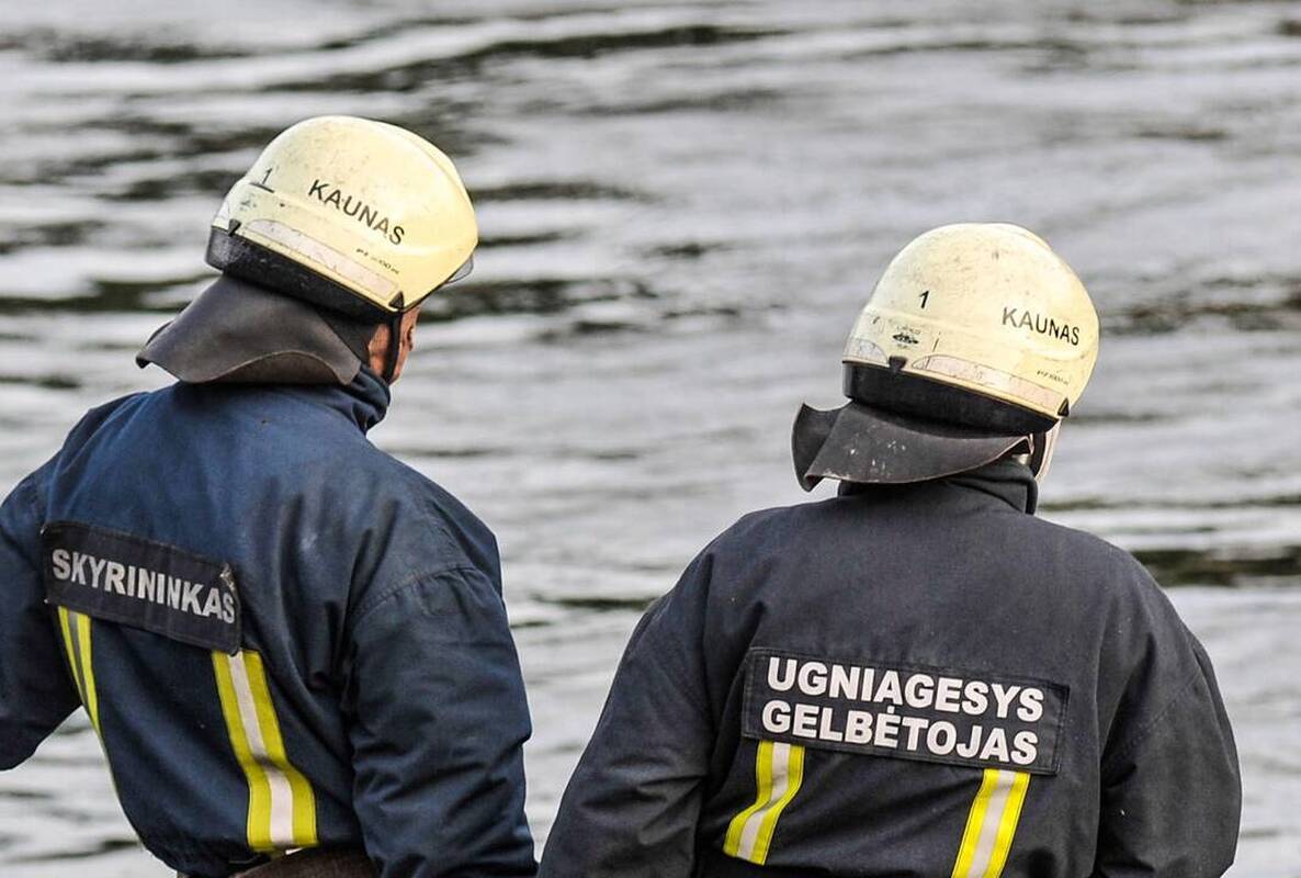 Mįslingos mirtys prie pakaunės tvenkinių: per porą valandų rasti du skenduoliai