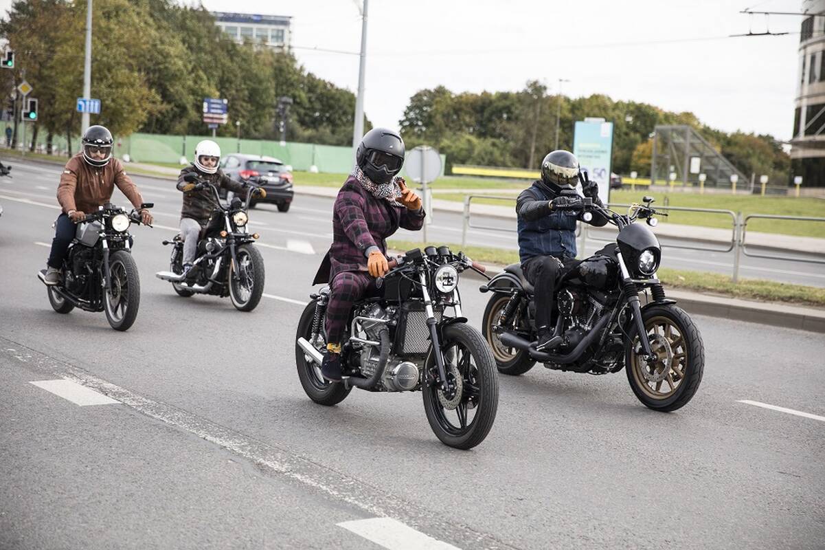 Seimas svarstys, ar palengvinti egzaminų naštą norintiesiems vairuoti motociklus