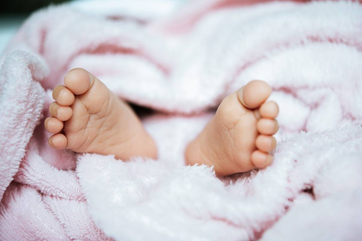 Paaiškėjo daugiau detalių apie gyvybės langelyje paliktą keturių parų mažylę