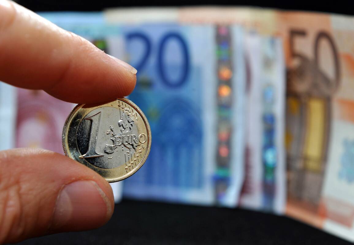 Latvija kitąmet tarptautinėse finansų rinkose pasiskolins beveik keturis milijardus eurų