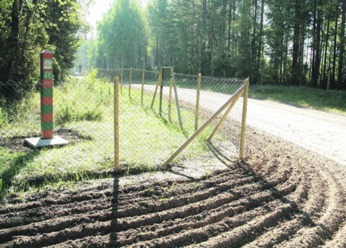 Situacija: per Rusijos teritoriją, įsiterpusią į Estijos žemes, einančiu keliuku naudojasi vietiniai.